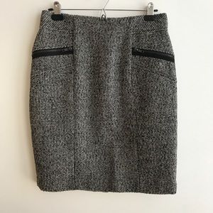 Forever 21 • Houndstooth Pencil Skirt